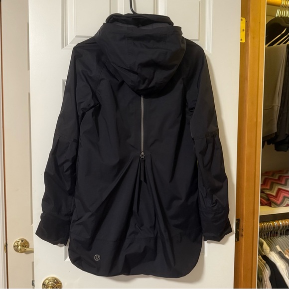 Lululemon // Fo Drizzle Jacket // Black - Picture 4 of 8